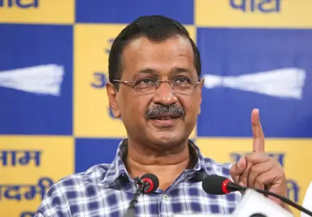 पंजाब में मजीठिया पर कसा शिकंजा, केजरीवाल और सिसोदिया बोले- तस्कर छोटा हो या बड़ा, बख्शा नहीं जाएगा