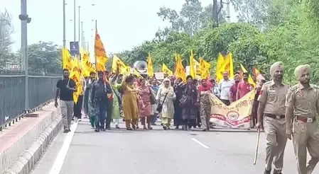 क्या पंजाब के संगरूर में शिक्षकों ने मुख्यमंत्री भगवंत मान के घर के बाहर प्रदर्शन किया?