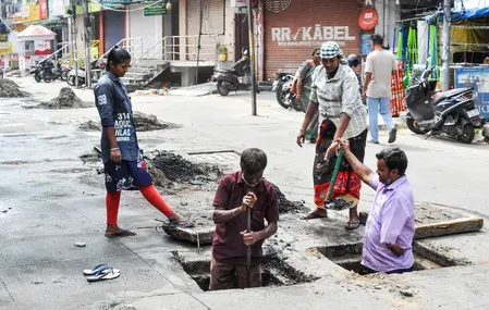 Punjab sanitation workers end strike after government talks