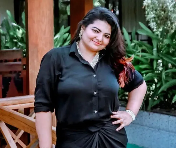 Is Purdah the Best Shield Against Male Producers? Sandra Thomas Speaks Out