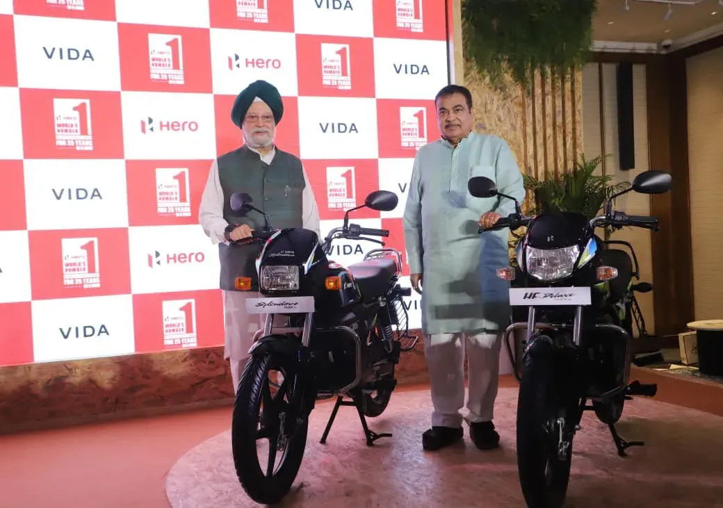 Puri, Gadkari unveil Hero flex-fuel bikes running E20-E85