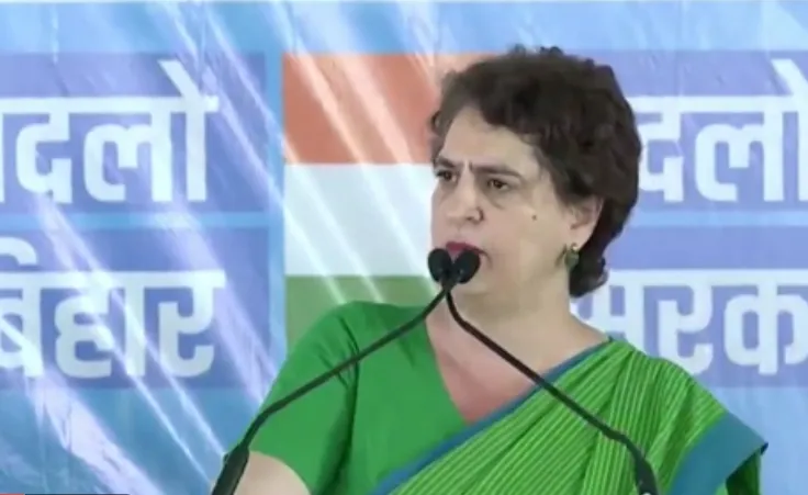 क्या प्रियंका गांधी वाड्रा ने सरकार पर अधिकार मांगने वालों को पिटवाने का आरोप लगाया?