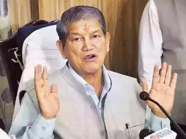 गंगोत्री मार्ग पर सड़कों की बदहाली पर भड़के पूर्व सीएम हरीश रावत, बोले-स्थिति काफी चिंताजनक