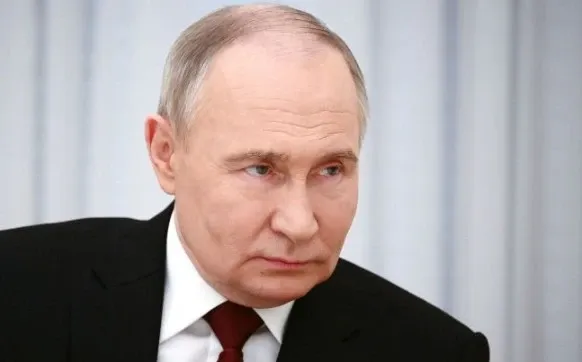 What decisions did Putin make regarding the Russian delegation for talks with Ukraine in Istanbul?