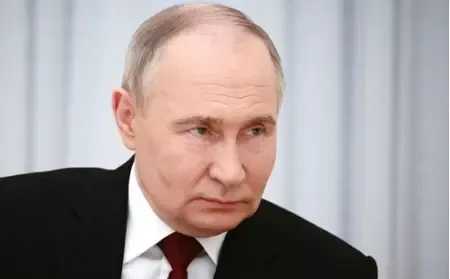 What decisions did Putin make regarding the Russian delegation for talks with Ukraine in Istanbul?