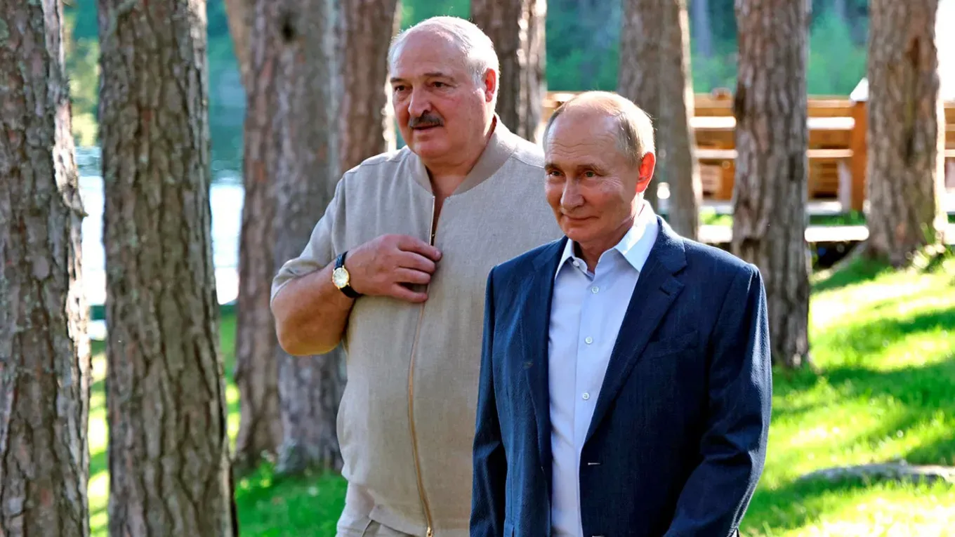 Putin Greenlights Security Assurance Pact with Belarus