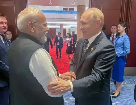 क्या पुतिन संग बैठक में पीएम मोदी ने भारत-रूस के संबंधों को फिर से मजबूत किया?