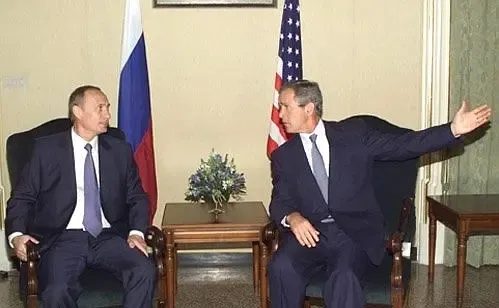 Did Putin Alert Bush About Nuclear Threats Linked to Pakistan?
