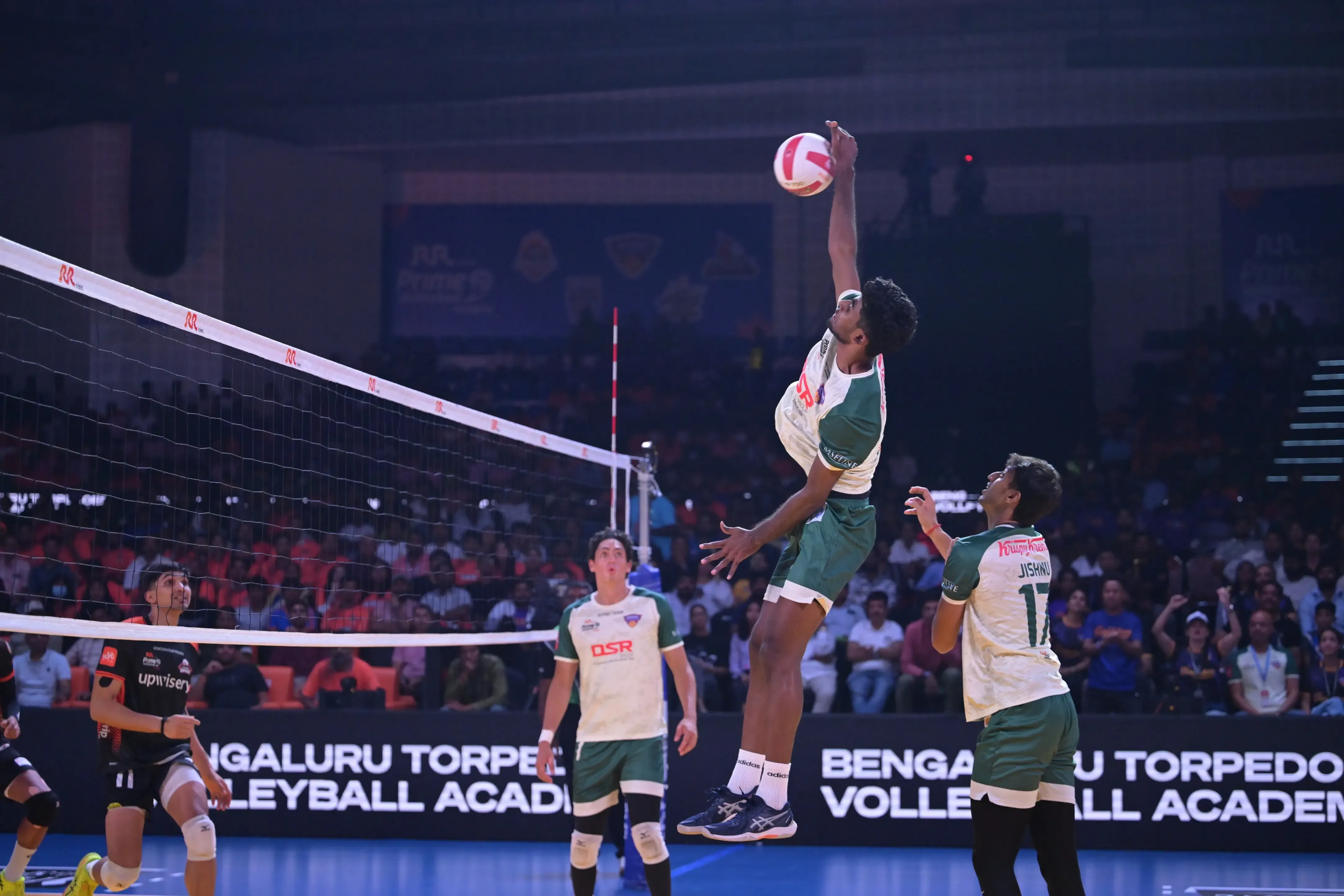 Will Bengaluru Torpedoes Triumph Against Ahmedabad Defenders in PVL 2025 Semi-Final?