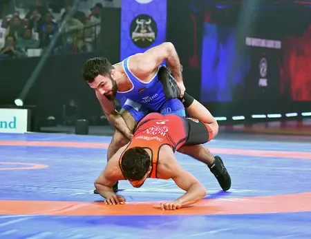 How Did Turan Bayramov Lead Delhi Dangal Warriors to Semifinals with a Dramatic 5–4 Win?