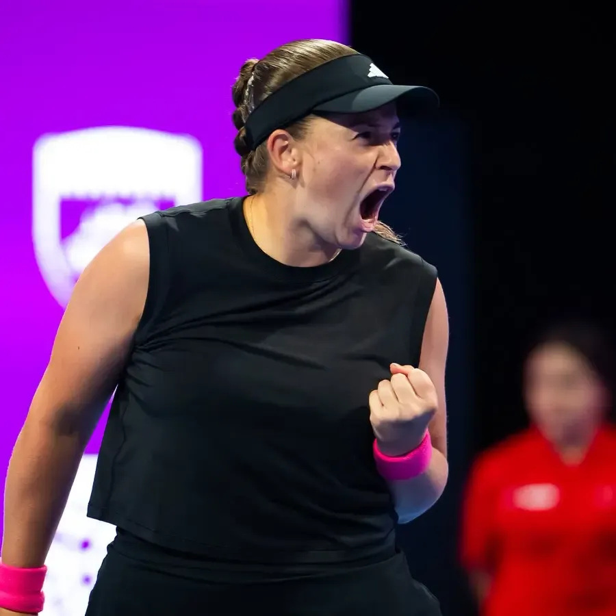 Qatar Open: Ostapenko Dominates Swiatek to Secure Final Spot