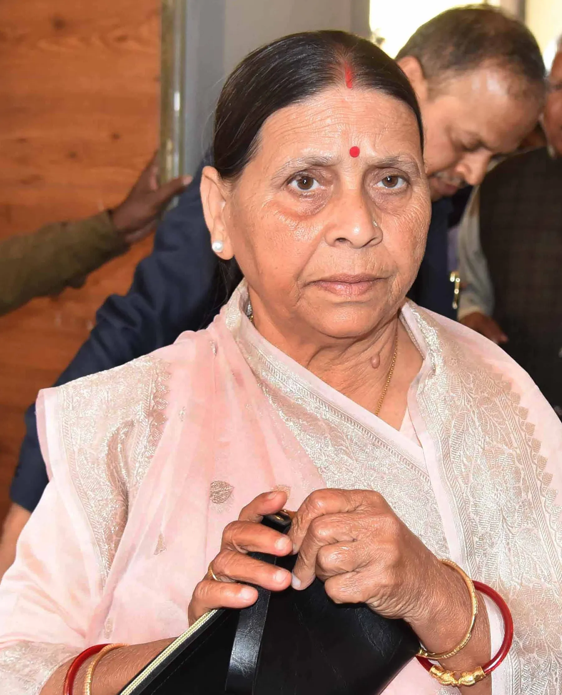 क्या राबड़ी देवी का एनडीए पर तंज सही है? 20 साल में विकास हुआ तो रैलियों की क्या आवश्यकता है?