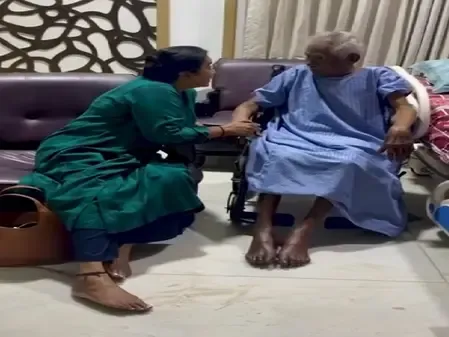 राधिका सरतकुमार ने की निर्माता-निर्देशक भरतिराजा के साथ मुलाकात, बीमारी में जाना हालचाल