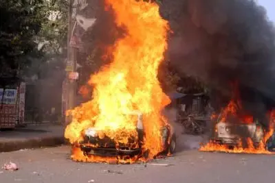 Are Radical Islamists Responsible for the Violence in Bangladesh Following Hadi's Death?