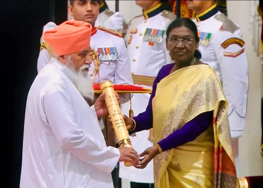 Raghav Chadha Congratulates Padma Shri Awardee Sant Niranjan Dass