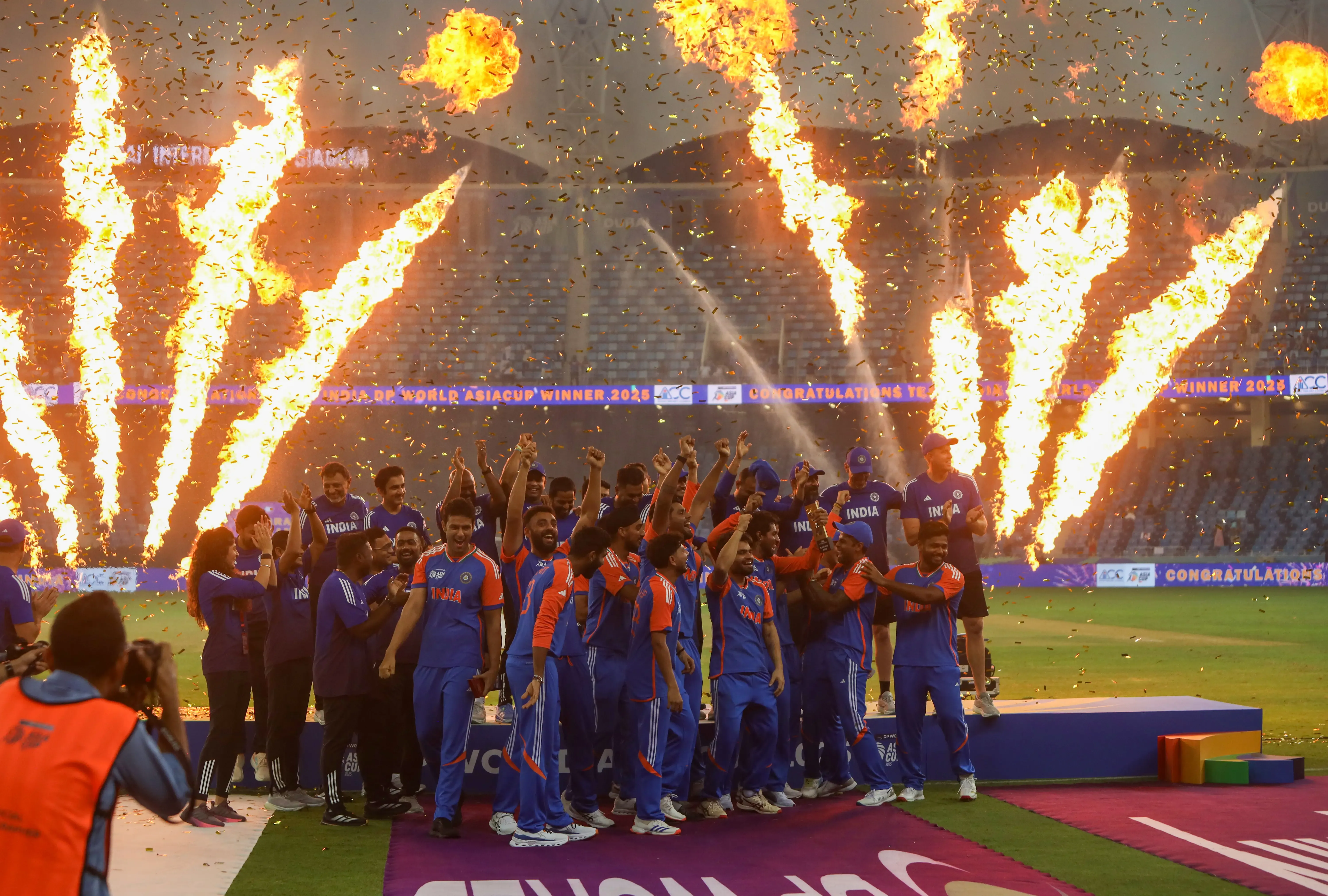 Is Rahul and Congress Awaiting Pakistan's Approval for Asia Cup Celebrations?