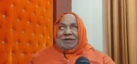 राहुल गांधी और अखिलेश यादव के राम मंदिर न जाने पर रामभद्राचार्य बोले- यह उनके लिए दुर्भाग्य की बात