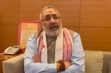 राहुल गांधी और तेजस्वी को संवैधानिक संस्थाओं पर भरोसा नहीं :  गिरिराज सिंह 