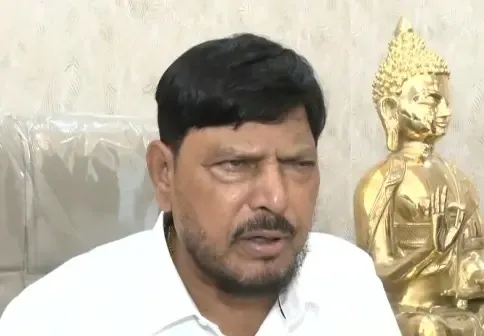 Athawale backs ECI on SIR row, tells Rahul Gandhi to keep demanding