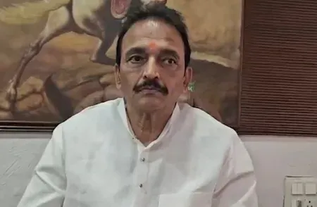 राहुल गांधी दिल्ली में छात्रों के साथ हुई बर्बरता मामले में सही सवाल उठा रहे हैं : भाई जगताप