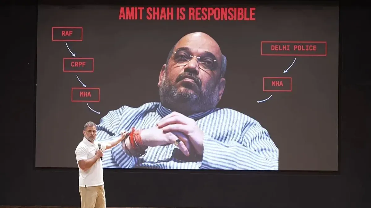 Rahul Gandhi Holds Amit Shah Responsible for Student Police Brutality