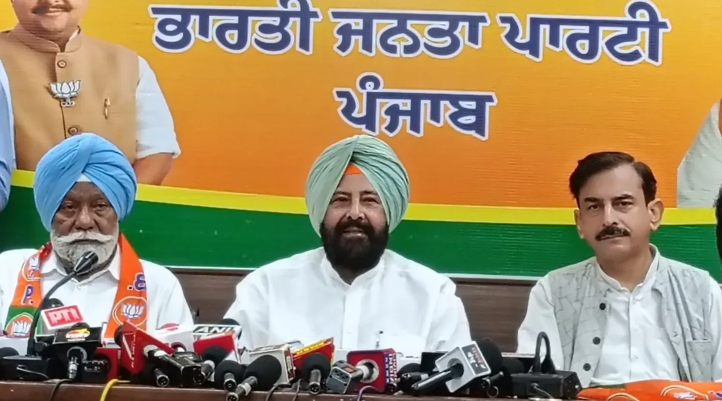 Punjab BJP chief slams Rahul Gandhi, Kejriwal for Parliament disruptions