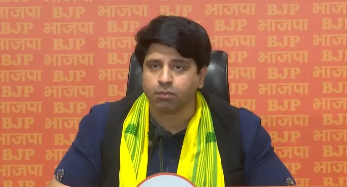 क्या राहुल गांधी लीडर ऑफ पलायन हैं या लीडर ऑफ अपोजिशन?