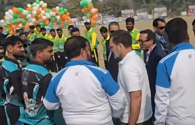 क्या राहुल गांधी ने क्रिकेट टूर्नामेंट का उद्घाटन किया?