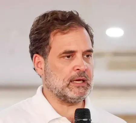 राहुल गांधी ने रॉबर्ट वाड्रा के खिलाफ चार्जशीट को बताया 'षड्यंत्र'