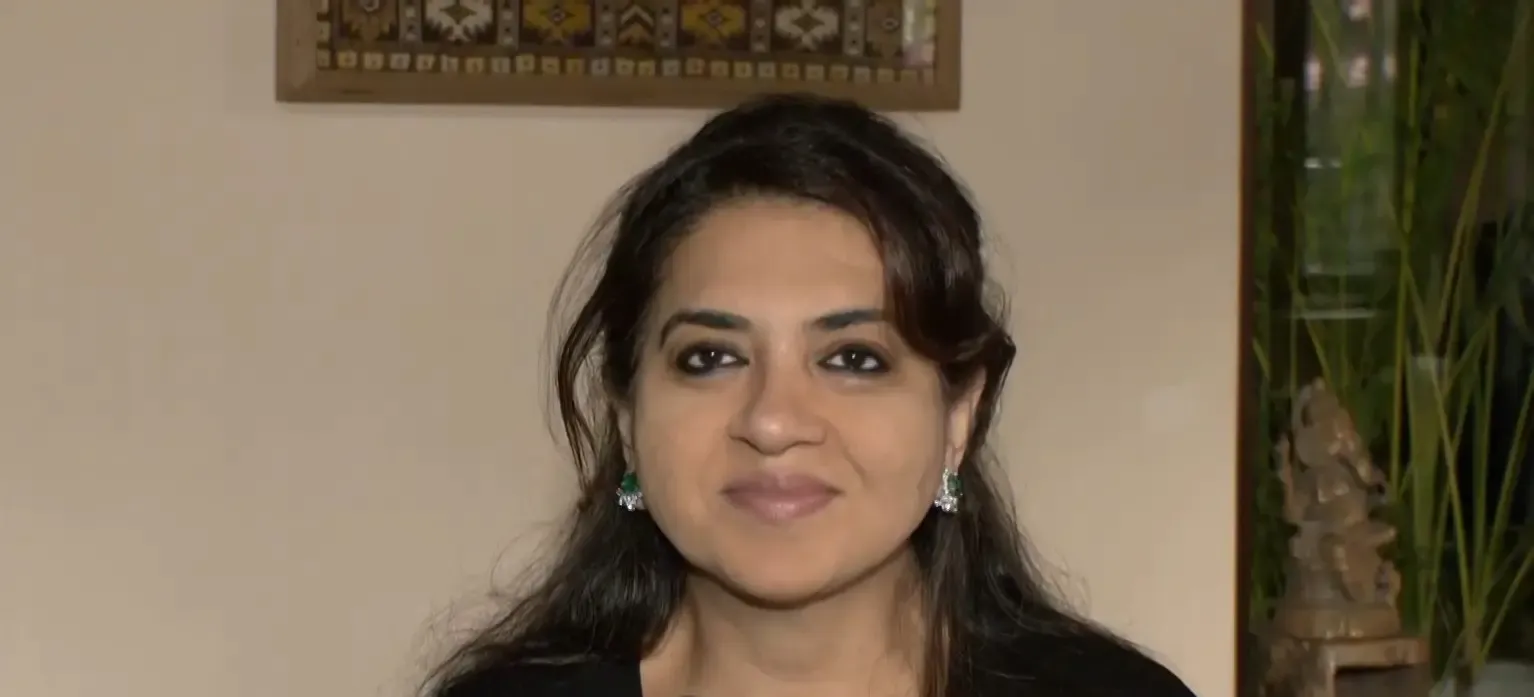 क्या राहुल गांधी पर शाइना एनसी ने हमला किया है और शकील अहमद की टिप्पणी का समर्थन किया है?