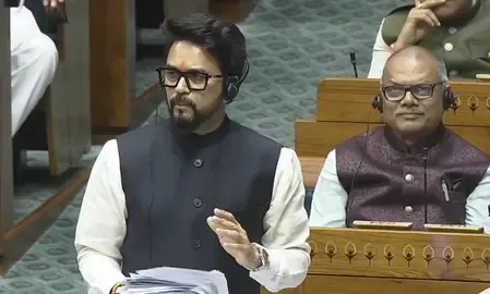 अनुराग ठाकुर ने राहुल गांधी को 'प्रोपेगेंडा का नेता' करार दिया, सदन के नियमों का उल्लंघन का आरोप