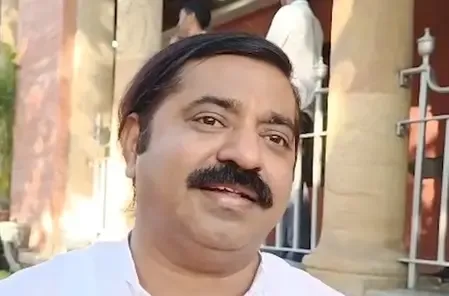 क्या <b>राहुल गांधी</b> विदेश जाकर <b>देश</b> की <b>छवि</b> को खराब करते हैं?: <b>राम कदम</b>
