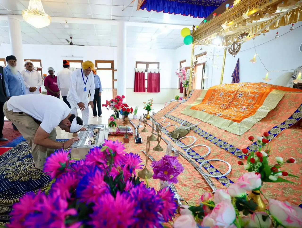 Rahul Gandhi visits Campbell Bay Gurdwara, slams Great Nicobar project as 'biggest scam'