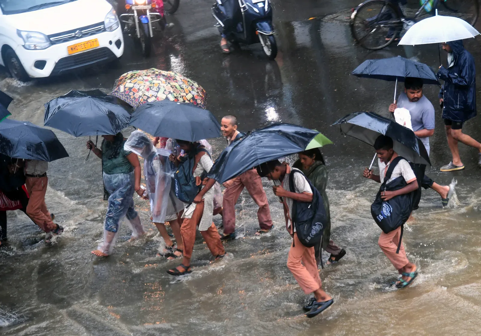 रायगढ़ में भारी बारिश: 2 जुलाई को 7 तालुकों के सभी स्कूल और आंगनवाड़ी बंद, IMD का 5 जुलाई तक अलर्ट