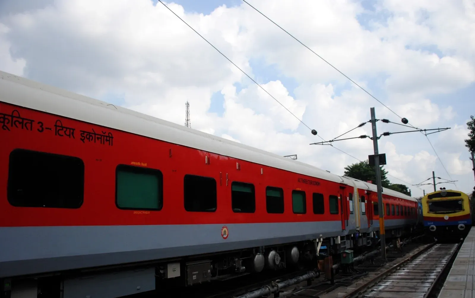 Eastern Railway gets ₹405 crore nod for EI signalling at 32 stations