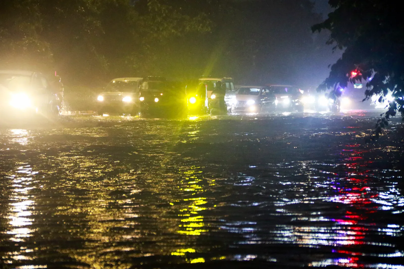 Delhi-NCR rain floods MB Road, 9 houses collapse on 7 August