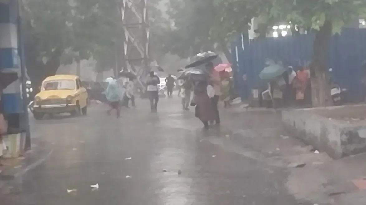Cyclone Arnab weakens to depression, rains to lash south Bengal on Thursday