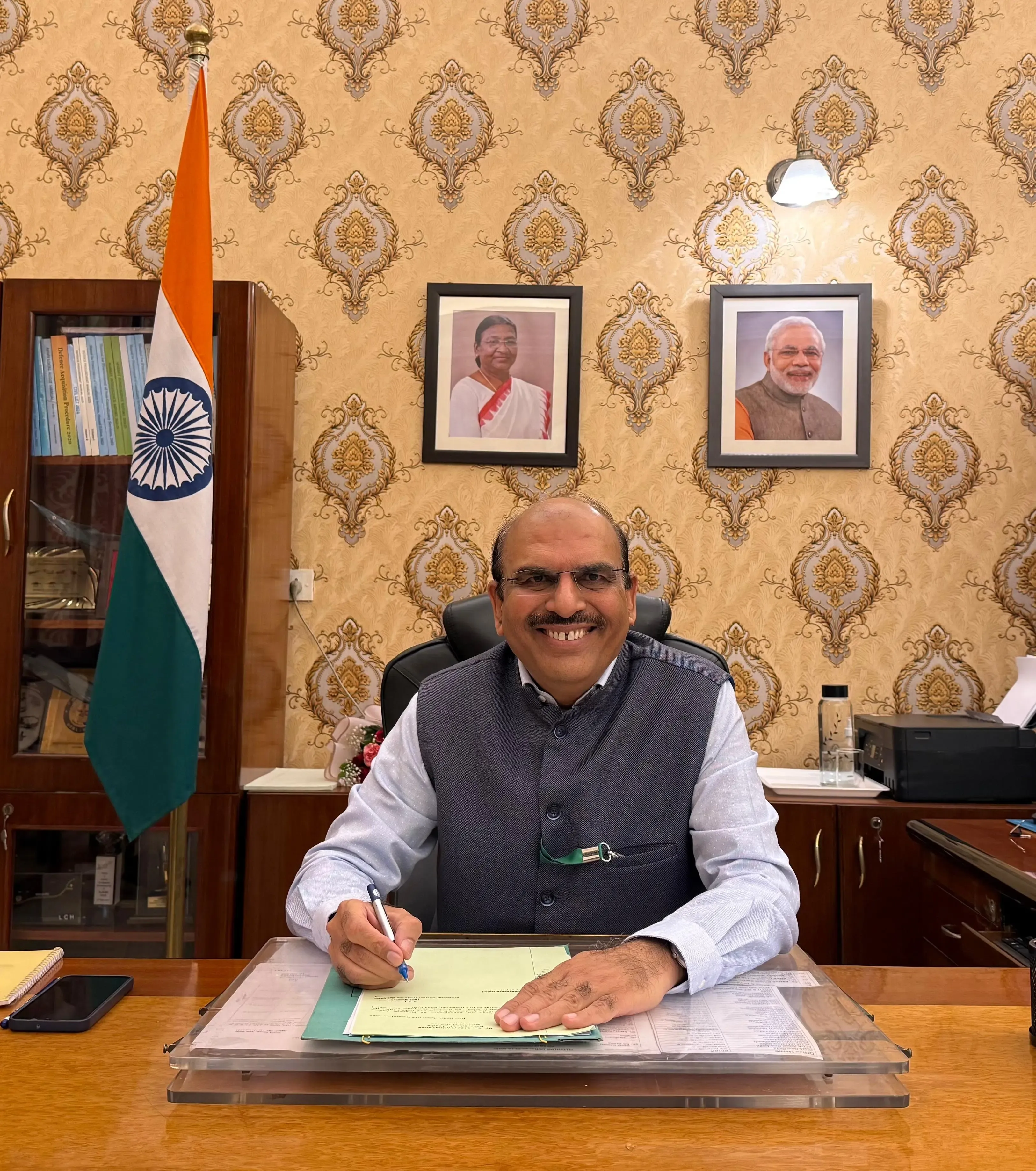 Who is Raj Kumar Arora as the New Financial Advisor of Defence Services?