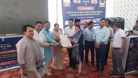 राजस्थान: दौसा में मुख्यमंत्री रोजगार उत्सव में चयनित अभ्यर्थियों को सौंपे गए नियुक्ति पत्र