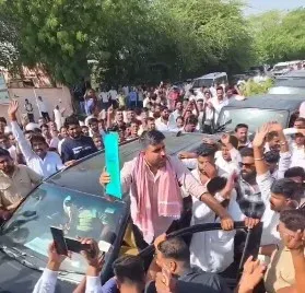 Barmer MLA Ravindra Singh Bhati pours petrol on self at Collectorate protest