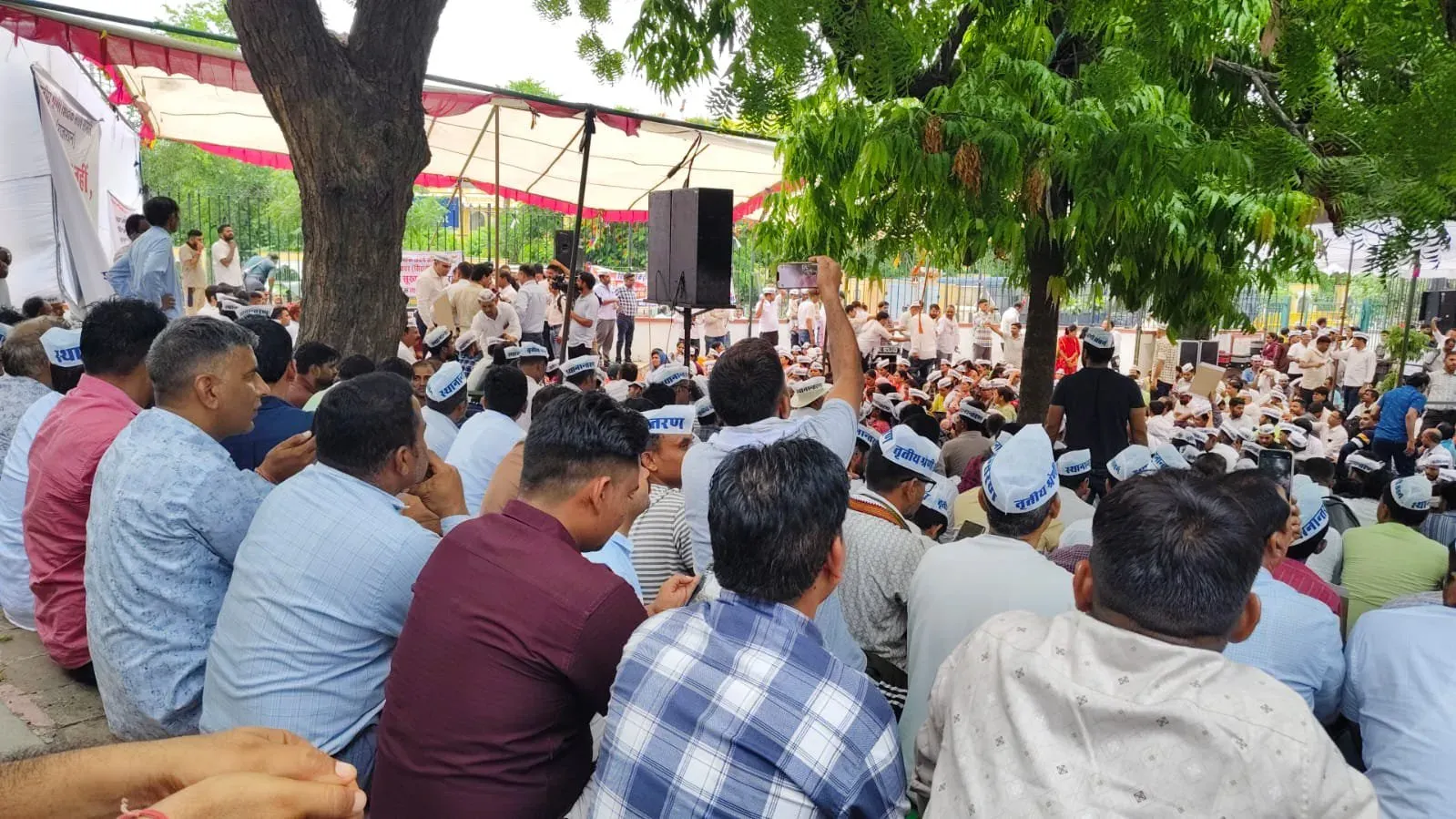 Rajasthan Grade III teacher talks fail; protest at Jaipur's Shaheed Smarak continues