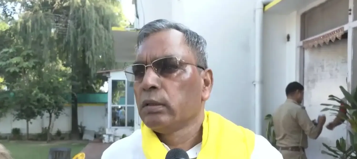 राजभर का अखिलेश पर करारा प्रहार: '2027 में सपा साफ हो जाएगी, दिल्ली में मिल रही है बेइज्जती'