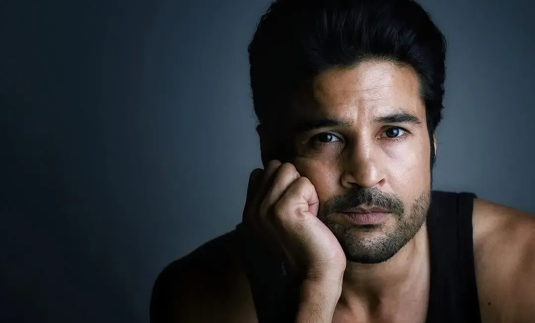 Rajeev Khandelwal reveals organic beauty secrets: cucumber, tomato, multani mitti