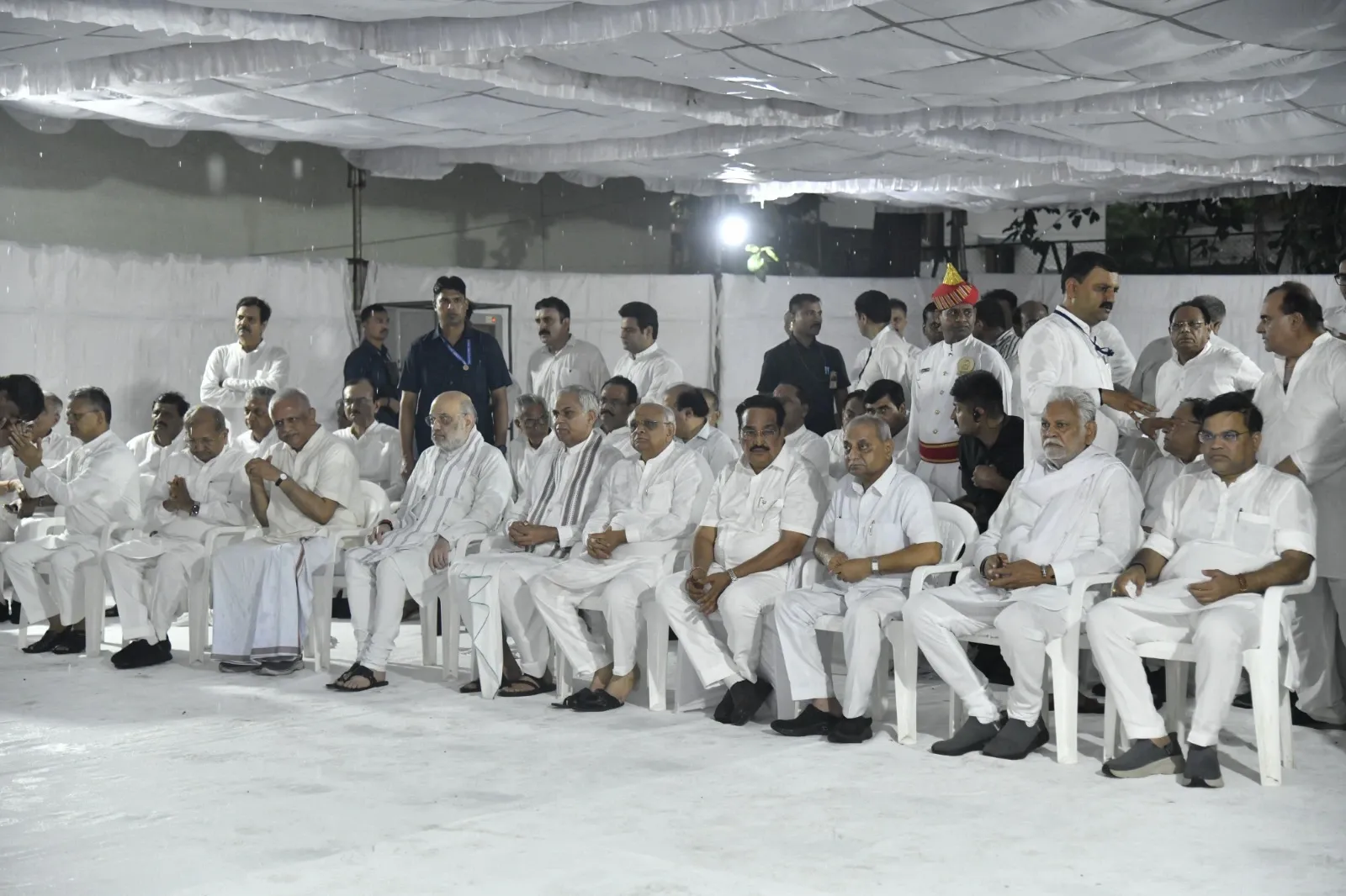 How Did Rajkot Honor Former Gujarat CM Vijay Rupani During His Farewell?