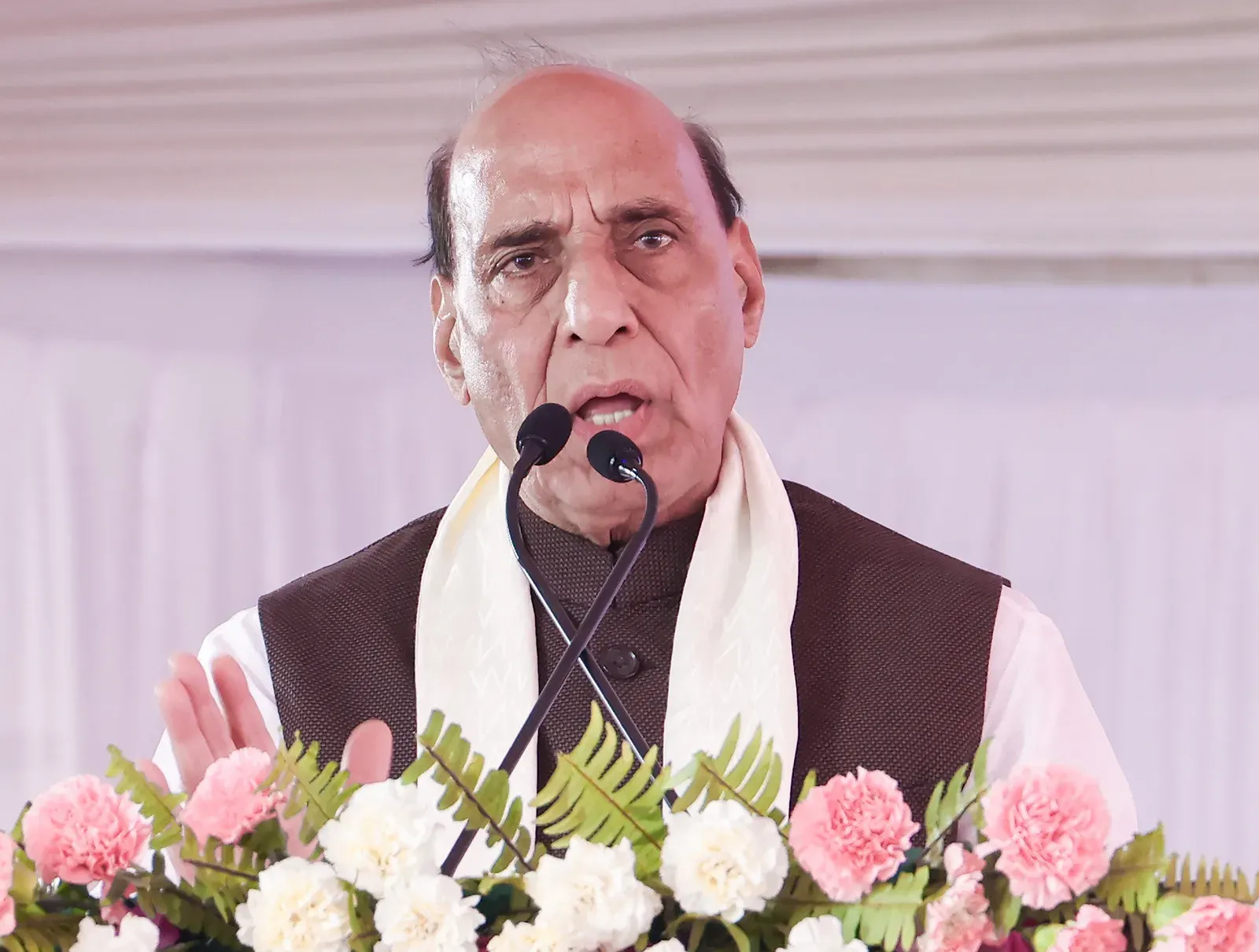 भारत की 7.7% GDP वृद्धि पर राजनाथ सिंह बोले — 'रिफॉर्म, परफॉर्म, ट्रांसफॉर्म' का नतीजा
