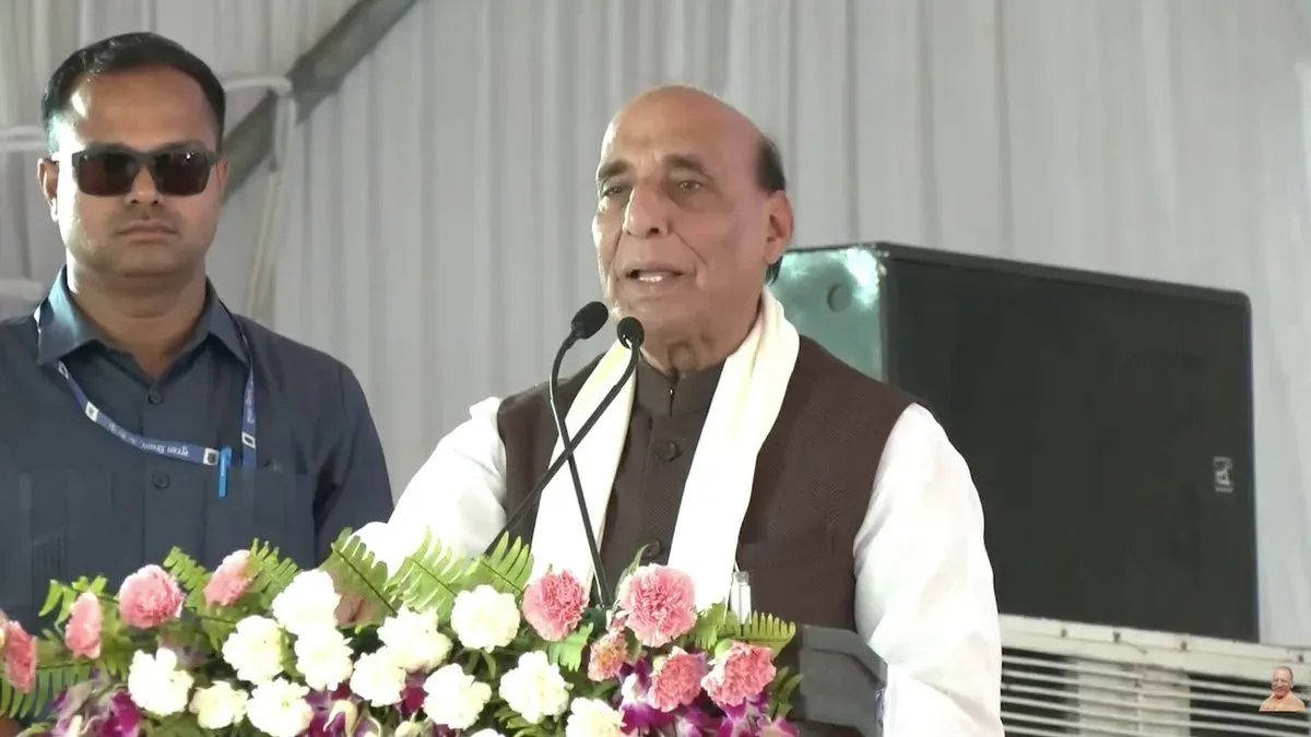 Rajnath Singh Hails CM Yogi for UP Defence Corridor Push