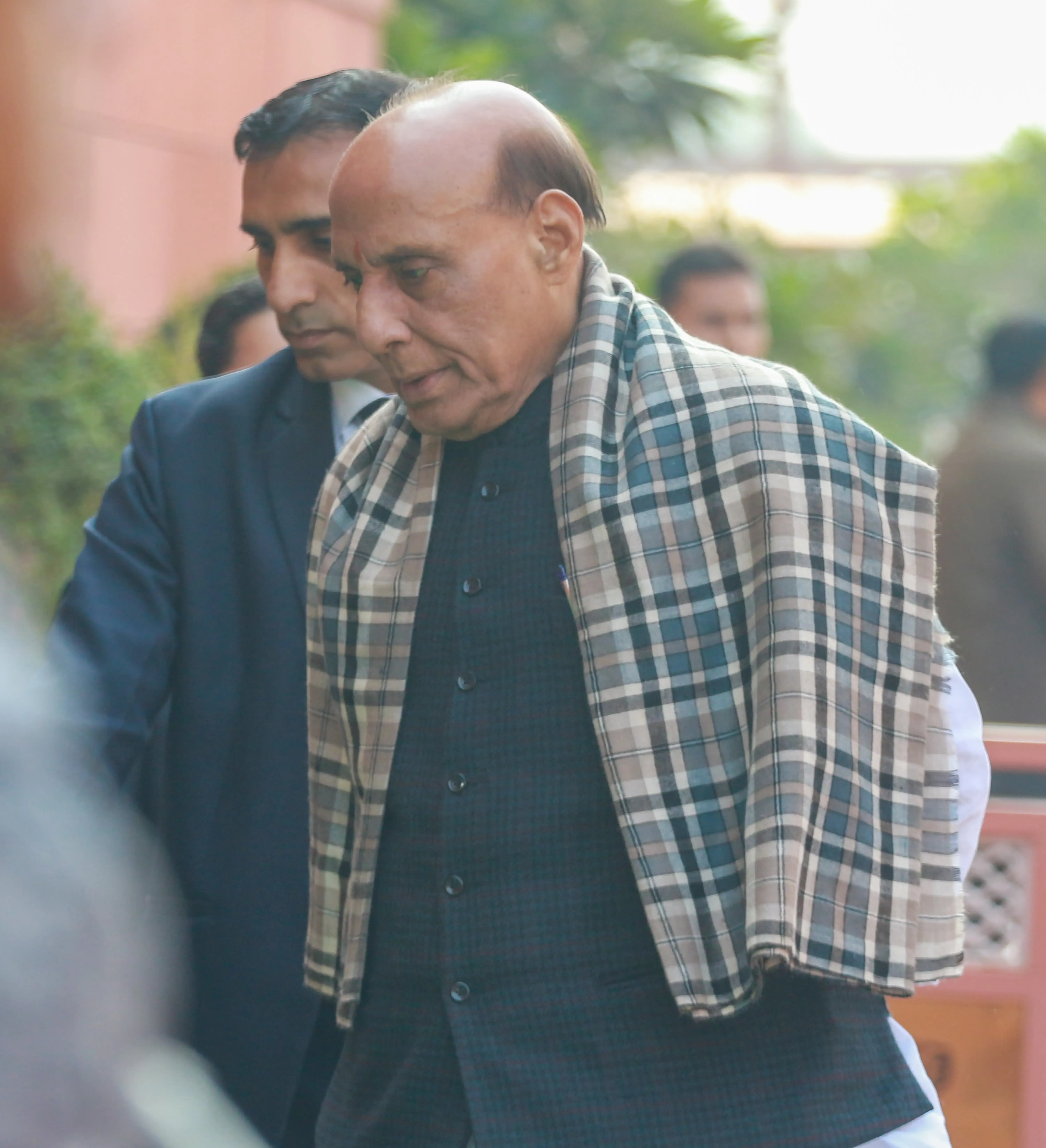 क्या राजनाथ सिंह के नेहरू पर दिए बयान से विपक्ष ने ध्यान भटकाने का आरोप लगाया?