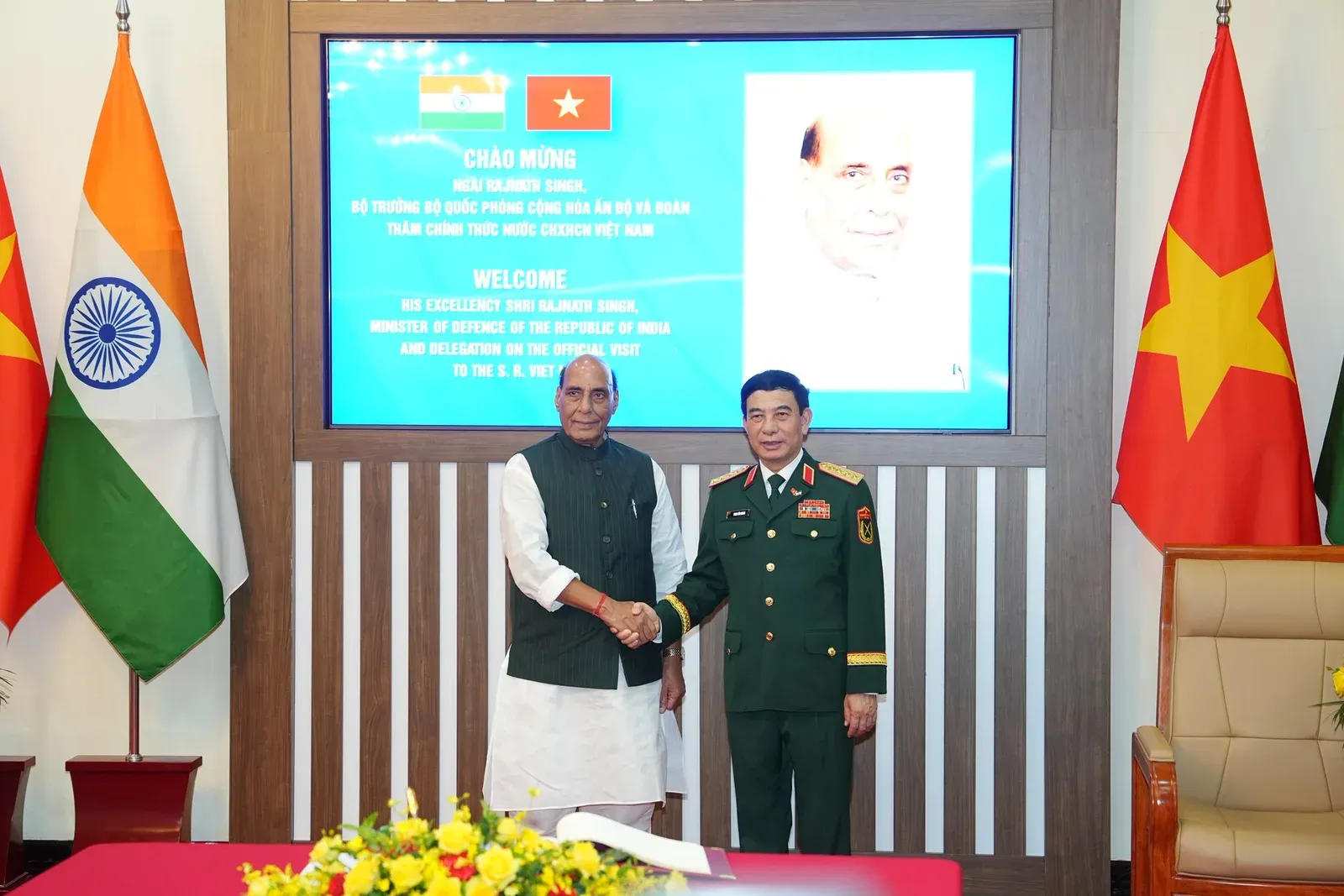 Rajnath Singh meets Vietnam's Phan Van Giang on defence, maritime security