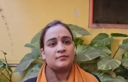 लखनऊ: राज्य महिला आयोग की उपाध्यक्ष अपर्णा यादव के साथ भीड़ ने कुलपति कार्यालय में तोड़फोड़ की 