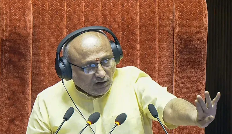 राज्यसभा में गृह मंत्री की उपस्थिति पर हंगामा, सभापति राधाकृष्णन ने रिजिजू से विपक्ष की भावना सरकार तक पहुँचाने को कहा